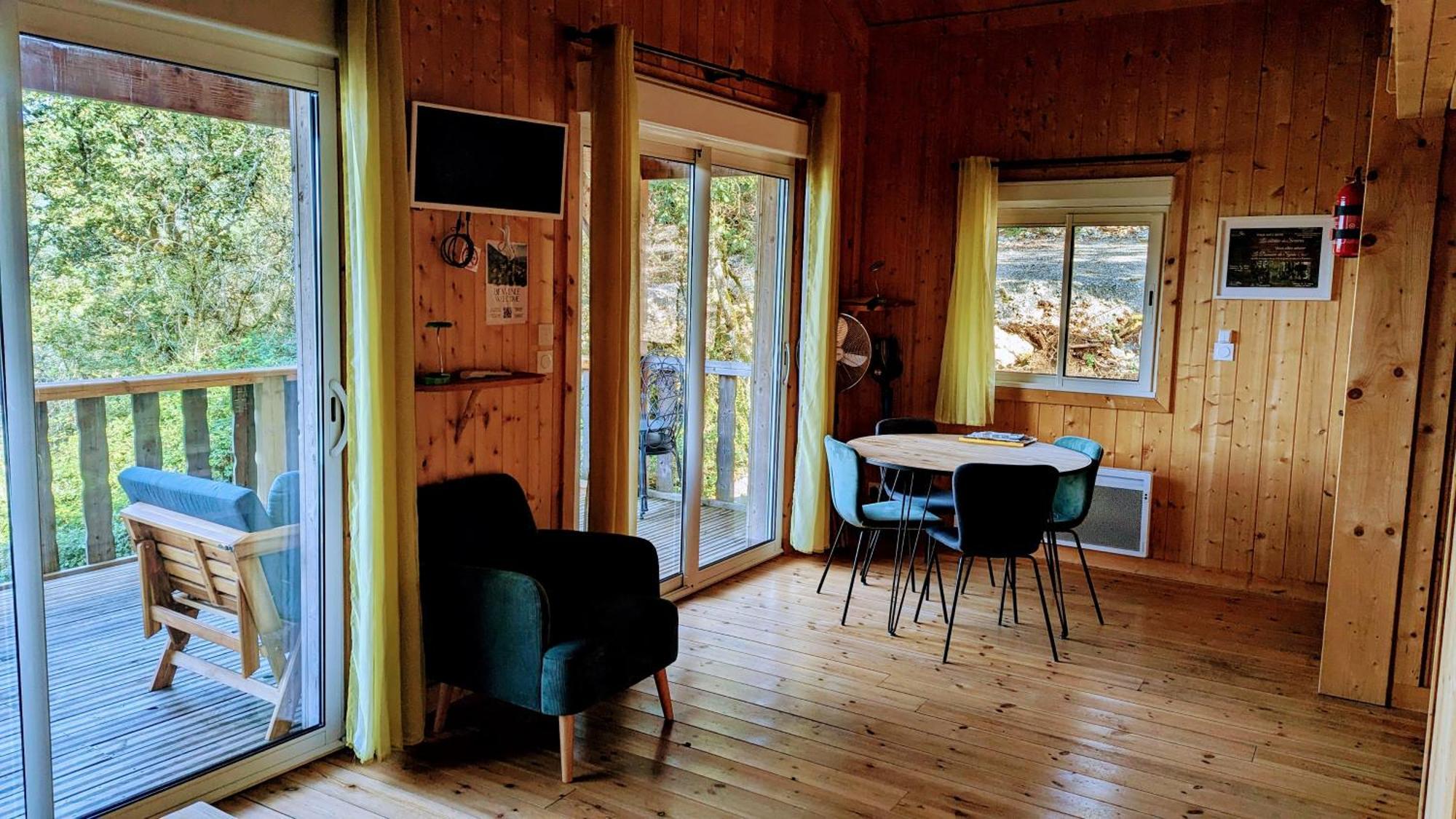 Cabanes Et Lodges Du Belvedere Serrieres-sur-Ain المظهر الخارجي الصورة