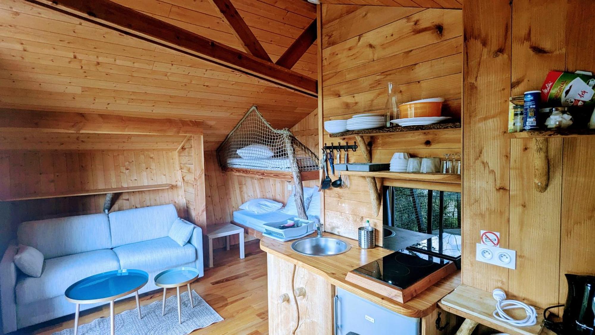 Cabanes Et Lodges Du Belvedere Serrieres-sur-Ain المظهر الخارجي الصورة