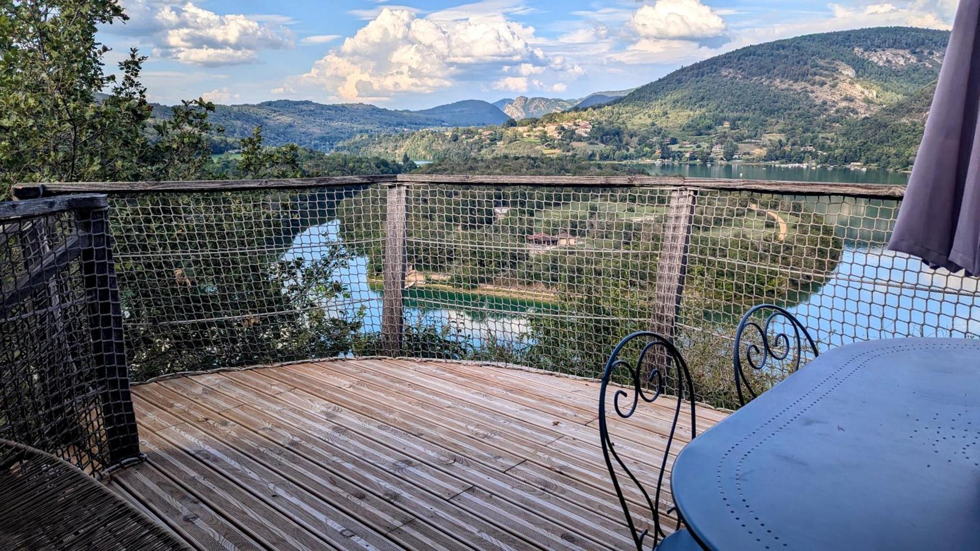 Cabanes Et Lodges Du Belvedere Serrieres-sur-Ain المظهر الخارجي الصورة