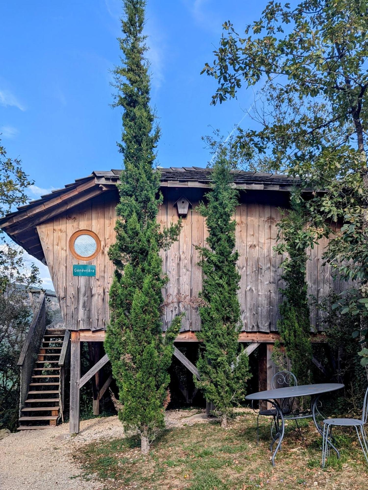 Cabanes Et Lodges Du Belvedere Serrieres-sur-Ain المظهر الخارجي الصورة