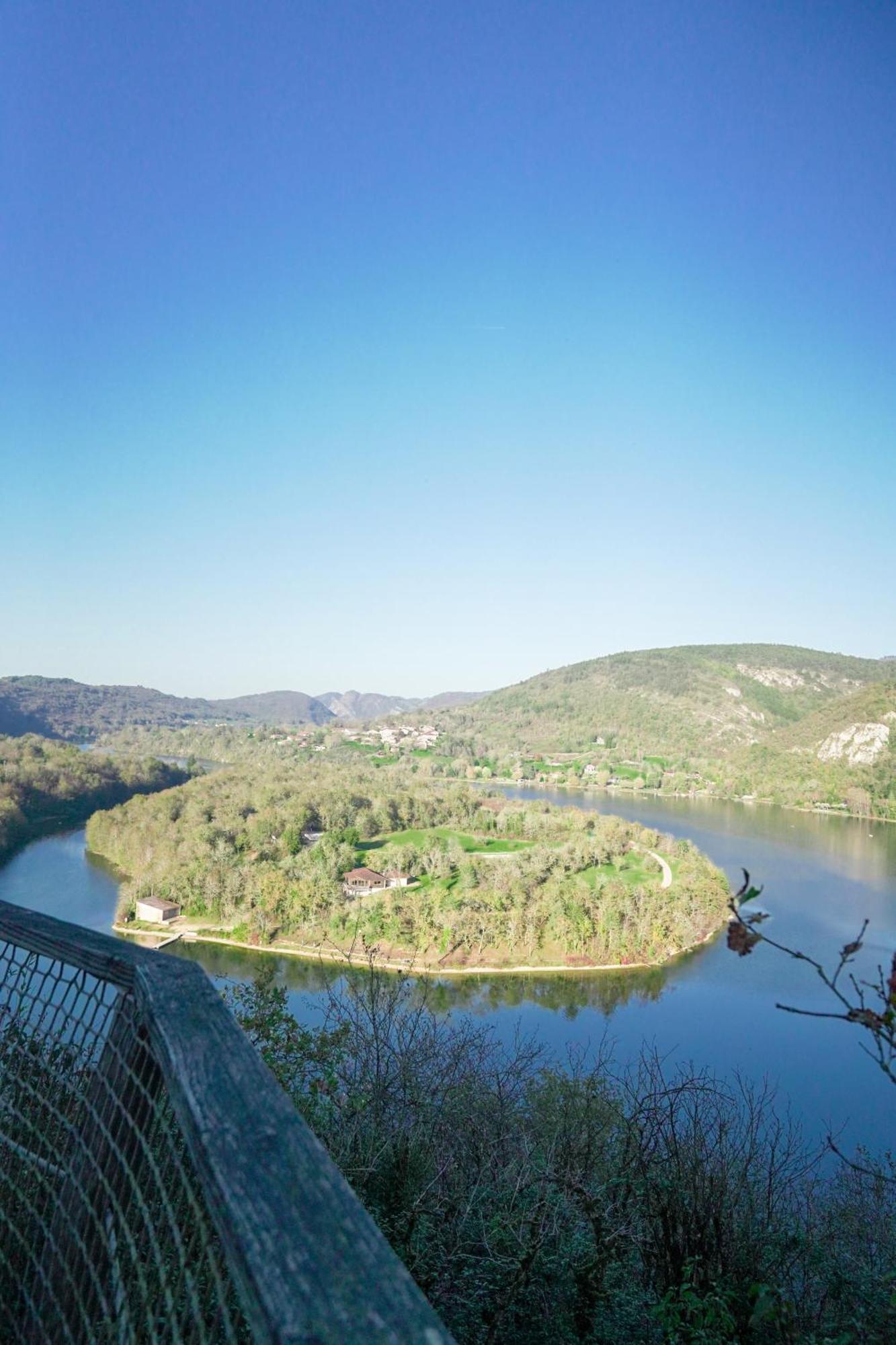 Cabanes Et Lodges Du Belvedere Serrieres-sur-Ain المظهر الخارجي الصورة
