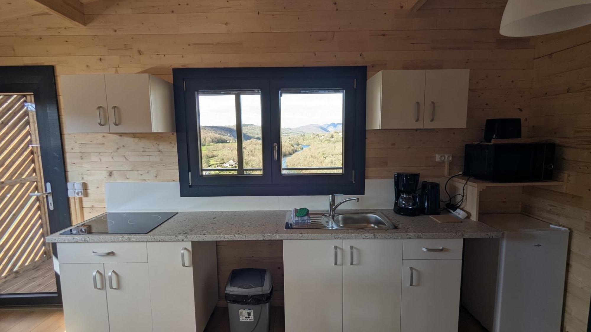 Cabanes Et Lodges Du Belvedere Serrieres-sur-Ain المظهر الخارجي الصورة