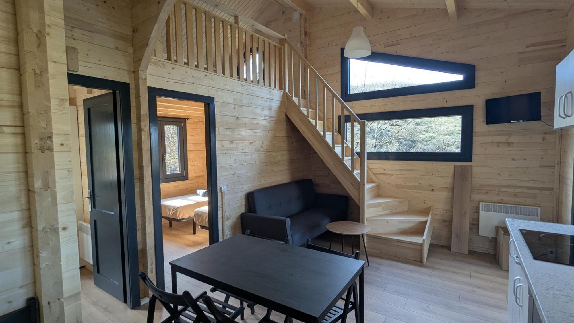 Cabanes Et Lodges Du Belvedere Serrieres-sur-Ain المظهر الخارجي الصورة