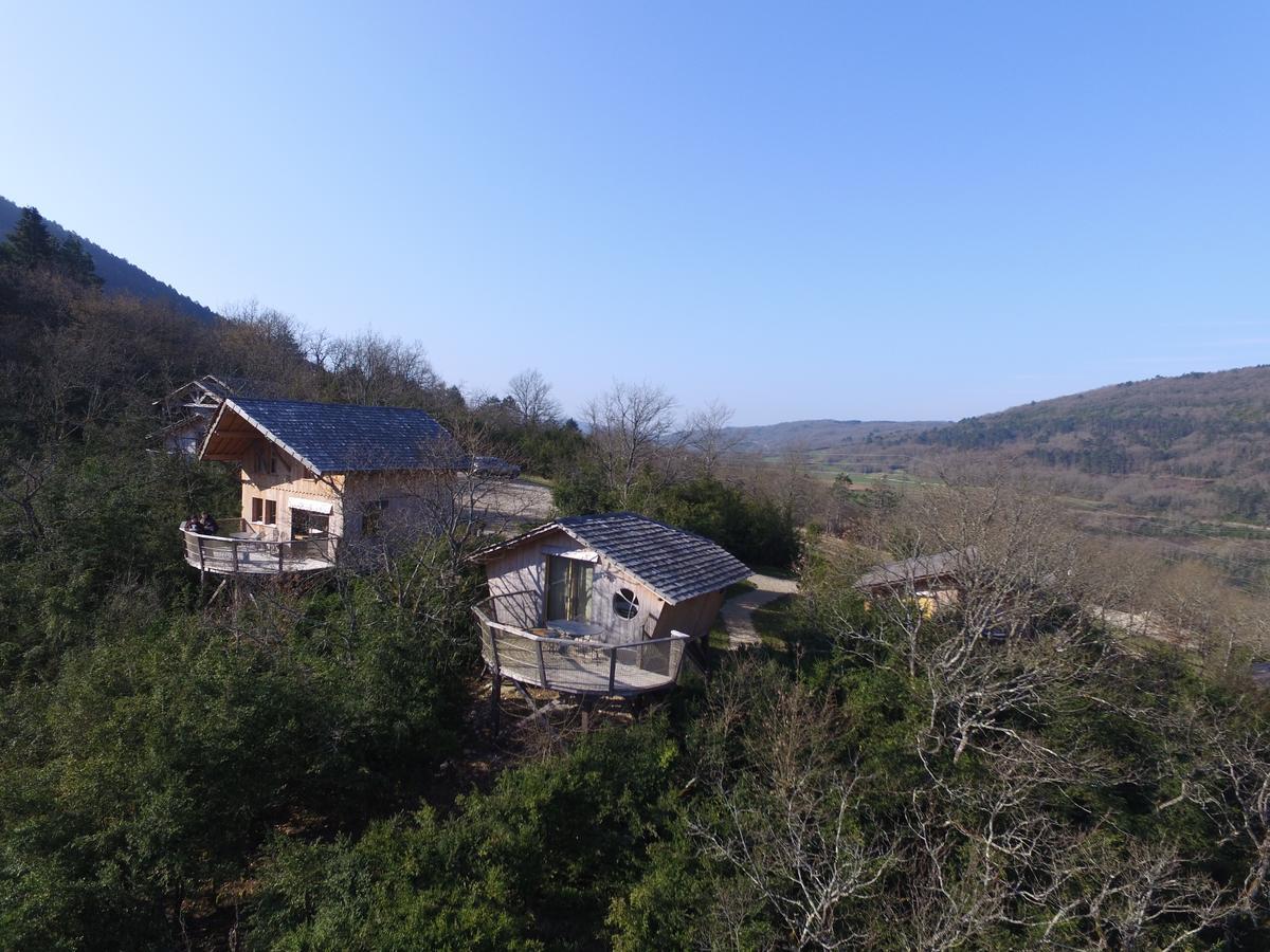 Cabanes Et Lodges Du Belvedere Serrieres-sur-Ain المظهر الخارجي الصورة